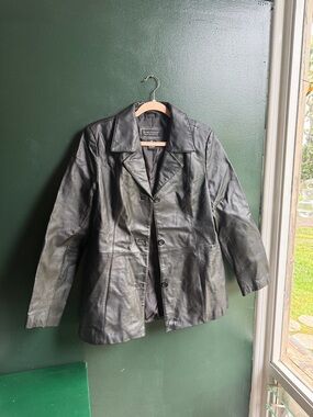 Dialogue Women's Black Leather Button-Front Jacket